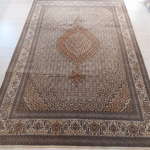 Persisk Tabriz 196x300 cm